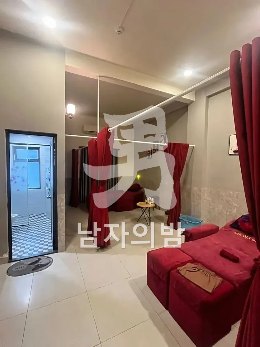 다낭 뉴라이프 스파 입구 안내 데스크