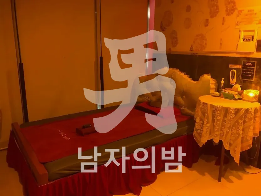 다낭 풍투이 스파 은은한 조명의 라운지