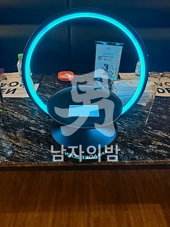 다낭 에덴 가라오케 웅장한 로비와 입구