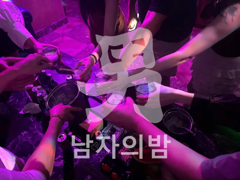 다낭 아우디 가라오케 음향과 화면