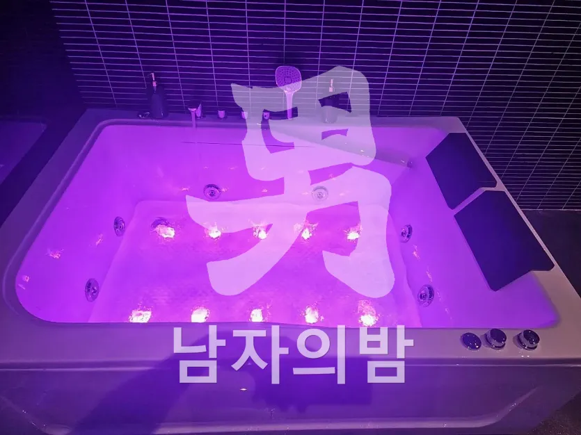 나트랑 나우 스파 신축 인테리어와 정돈된 룸