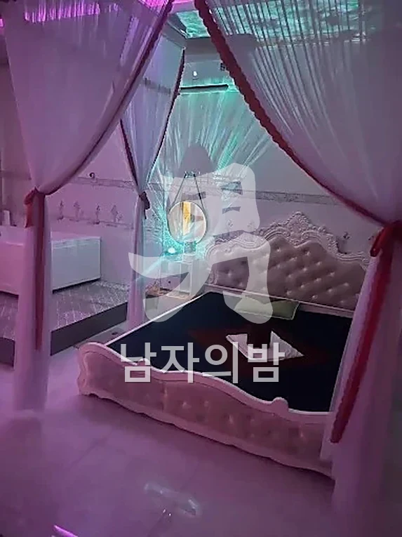 푸꾸옥 보니 따뜻한 조명의 아늑한 룸
