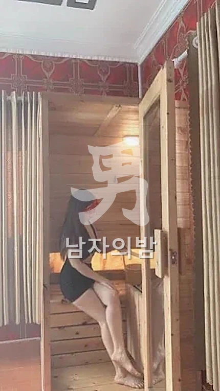푸꾸옥 티엔타이 은은한 조명의 복도